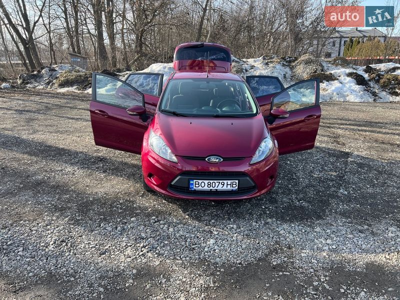 Хэтчбек Ford Fiesta 2011 в Тернополе