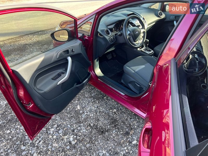 Хэтчбек Ford Fiesta 2011 в Тернополе