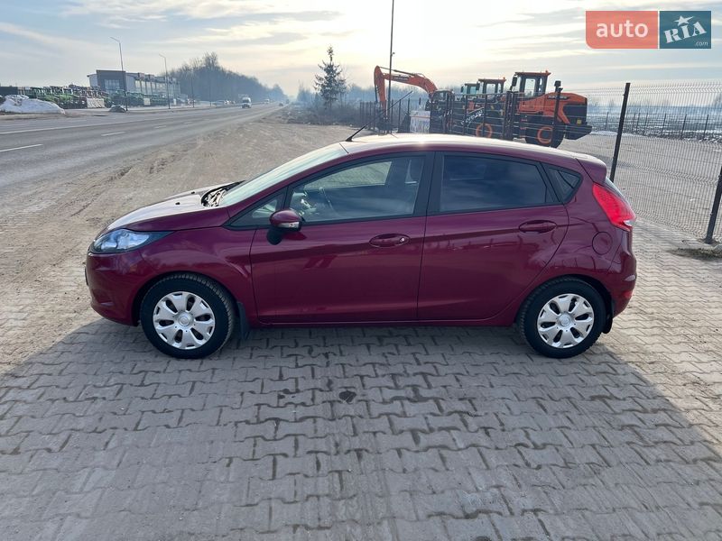 Хэтчбек Ford Fiesta 2011 в Тернополе