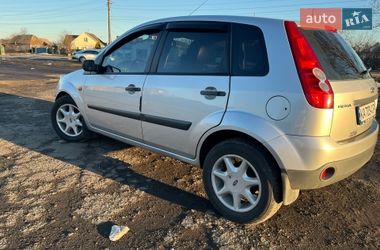 Хэтчбек Ford Fiesta 2008 в Киеве