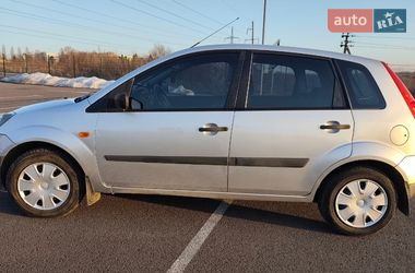 Хэтчбек Ford Fiesta 2006 в Ровно