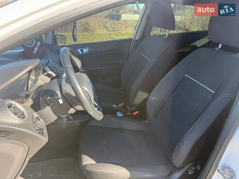 Хэтчбек Ford Fiesta 2017 в Смеле