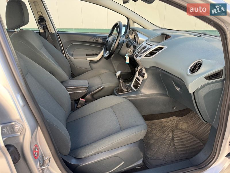 Хетчбек Ford Fiesta 2010 в Вінниці