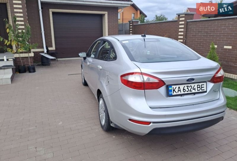 Седан Ford Fiesta 2017 в Києві
