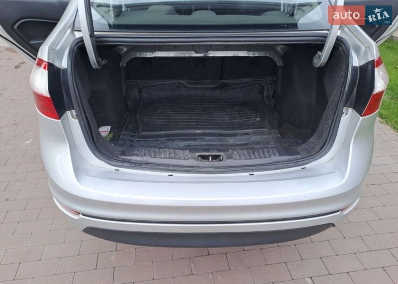 Седан Ford Fiesta 2017 в Києві