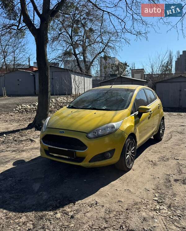 Хэтчбек Ford Fiesta 2013 в Киеве