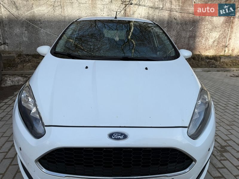 Хетчбек Ford Fiesta 2016 в Львові