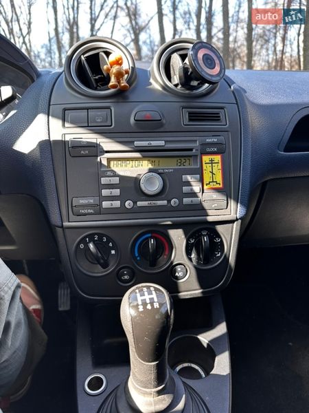 Хэтчбек Ford Fiesta 2007 в Киеве