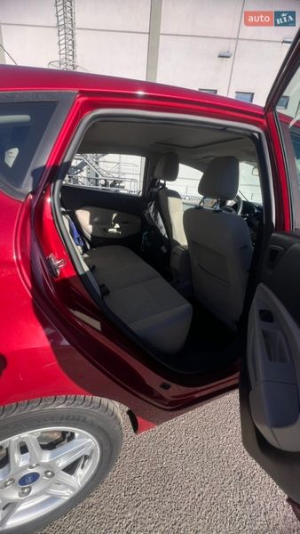 Хетчбек Ford Fiesta 2017 в Києві