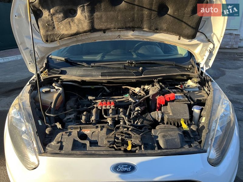 Хетчбек Ford Fiesta 2016 в Києві фото 18 Хетчбек Ford Fiesta 2016 в Києві
