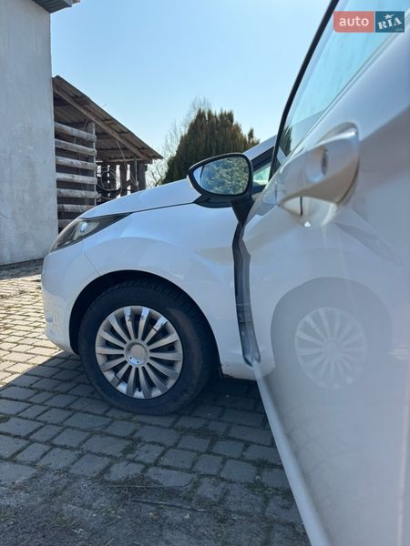 Хэтчбек Ford Fiesta 2010 в Любомле