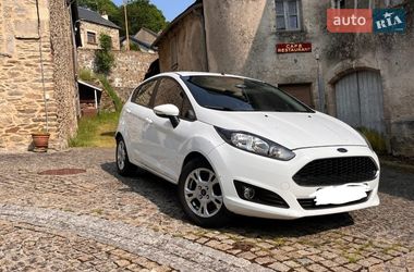 Хетчбек Ford Fiesta 2016 в Києві