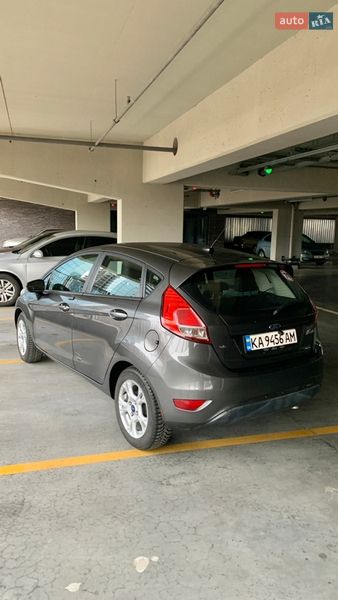 Хетчбек Ford Fiesta 2016 в Києві