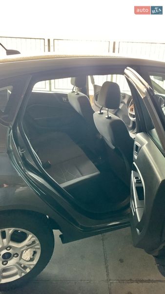 Хетчбек Ford Fiesta 2016 в Києві