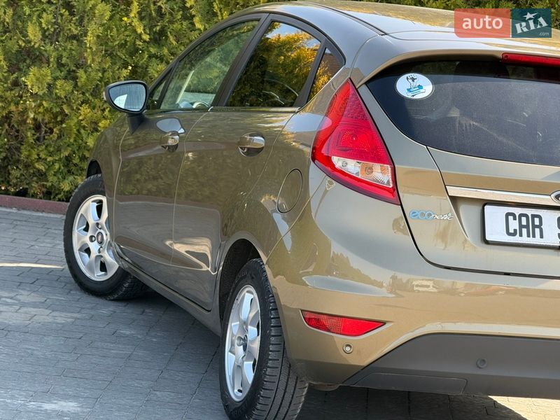 Хэтчбек Ford Fiesta 2011 в Стрые