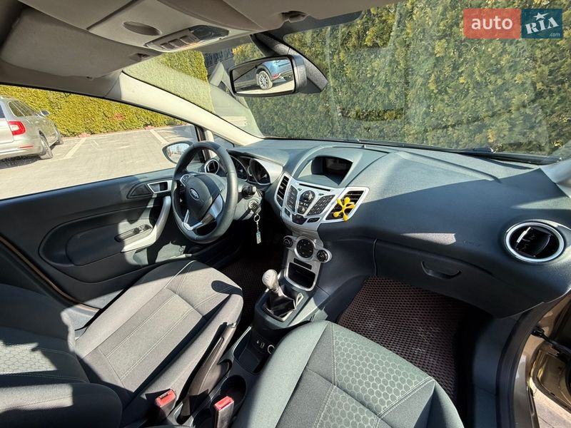 Хэтчбек Ford Fiesta 2011 в Стрые