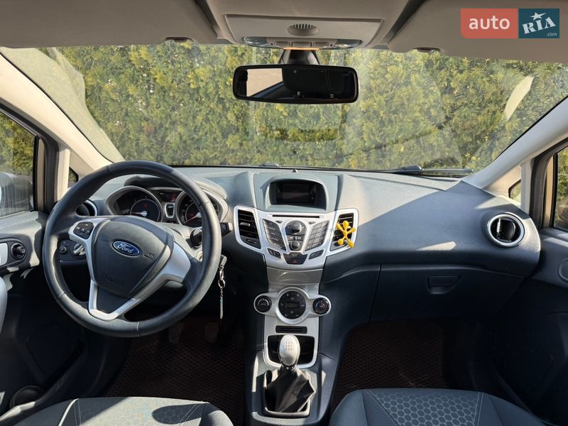 Хэтчбек Ford Fiesta 2011 в Стрые