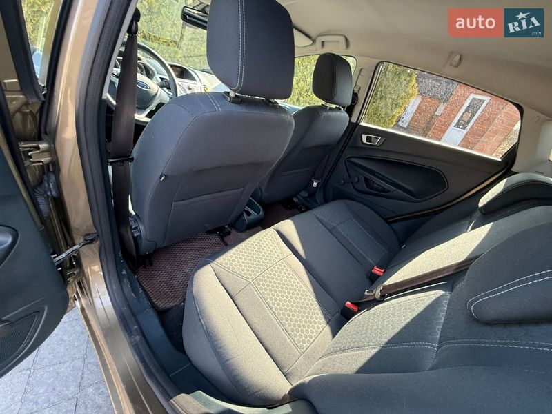 Хэтчбек Ford Fiesta 2011 в Стрые