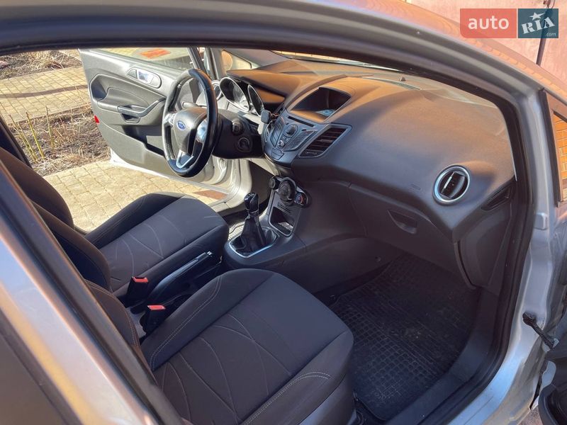 Хэтчбек Ford Fiesta 2013 в Киеве