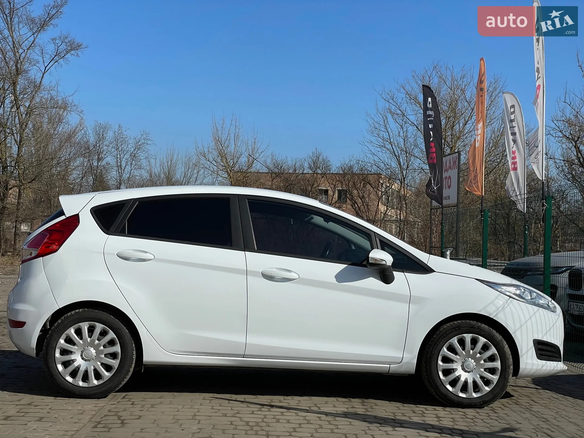 2017 Ford Fiesta - мініатюра 21