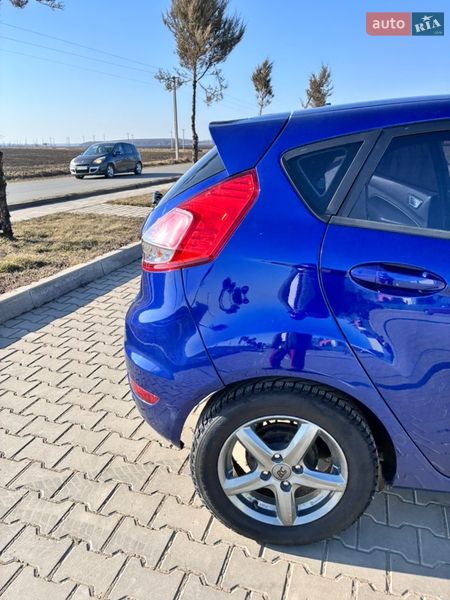 Хетчбек Ford Fiesta 2015 в Красилові