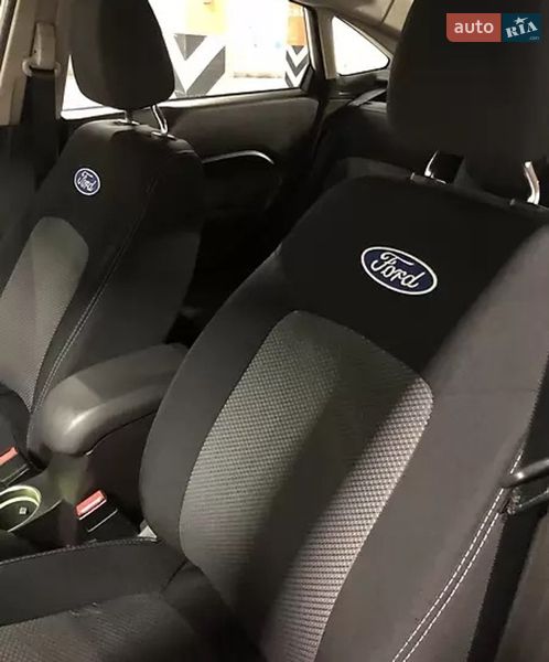Седан Ford Fiesta 2016 в Киеве