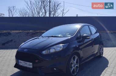 Хэтчбек Ford Fiesta 2016 в Одессе