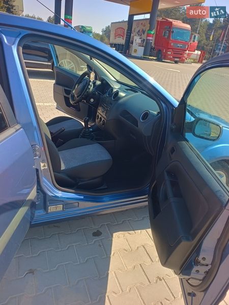 Хэтчбек Ford Fiesta 2006 в Судовой Вишне фото 18 Хэтчбек Ford Fiesta 2006 в Судовой Вишне
