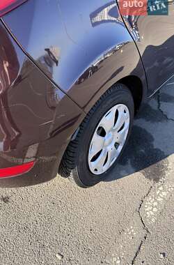Хэтчбек Ford Fiesta 2010 в Киеве