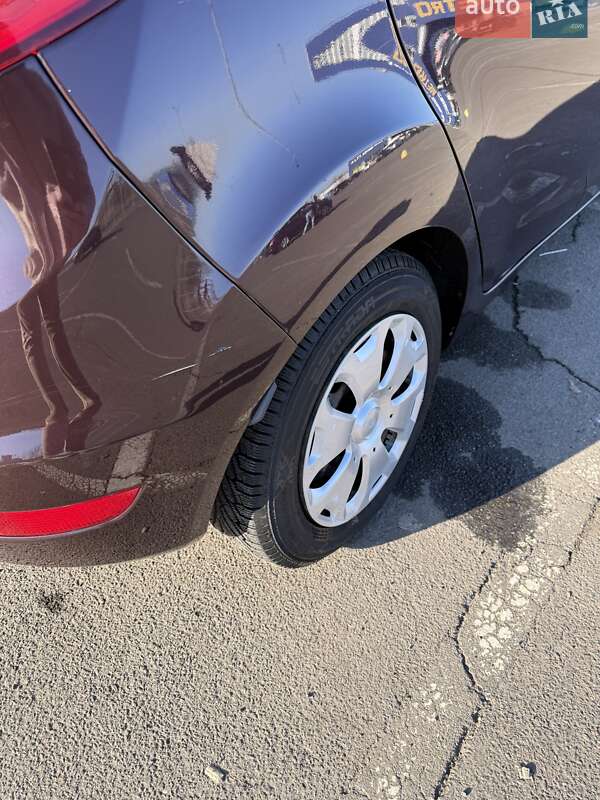 Хэтчбек Ford Fiesta 2010 в Киеве