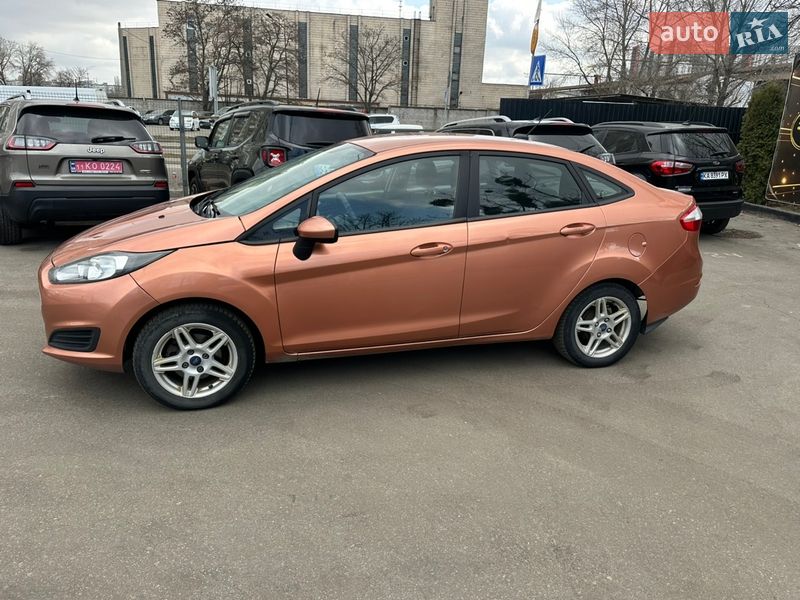 Седан Ford Fiesta 2017 в Киеве