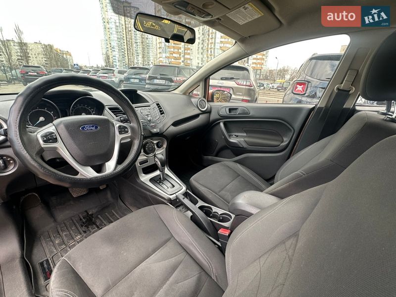 Седан Ford Fiesta 2017 в Киеве