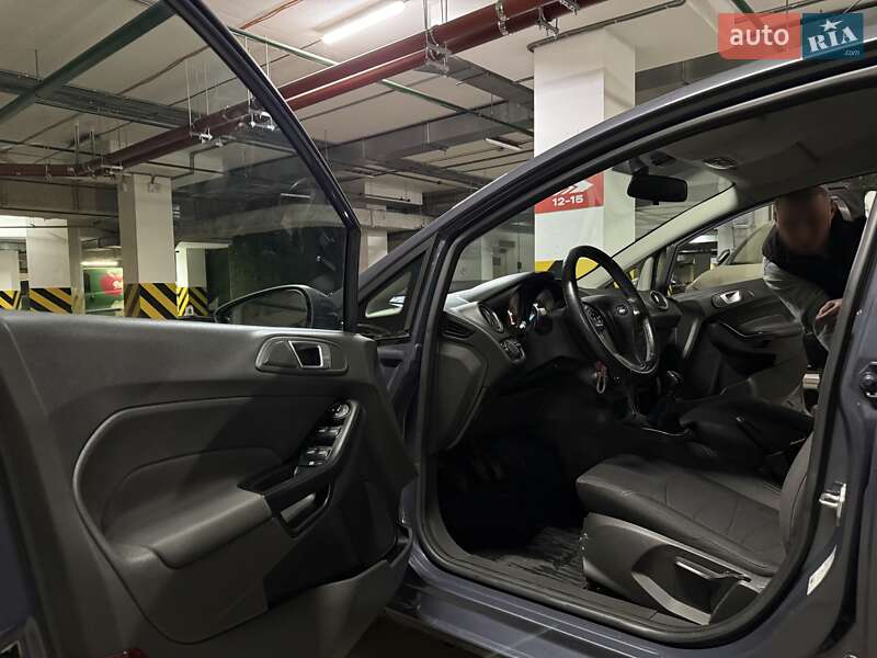 Хэтчбек Ford Fiesta 2013 в Киеве