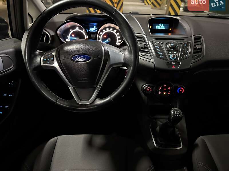 Хэтчбек Ford Fiesta 2013 в Киеве