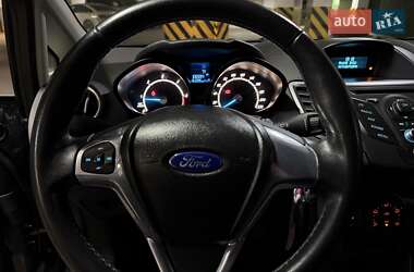 Хэтчбек Ford Fiesta 2013 в Киеве