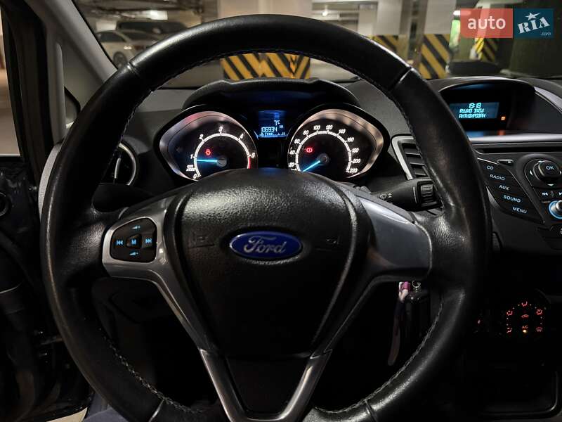 Хэтчбек Ford Fiesta 2013 в Киеве