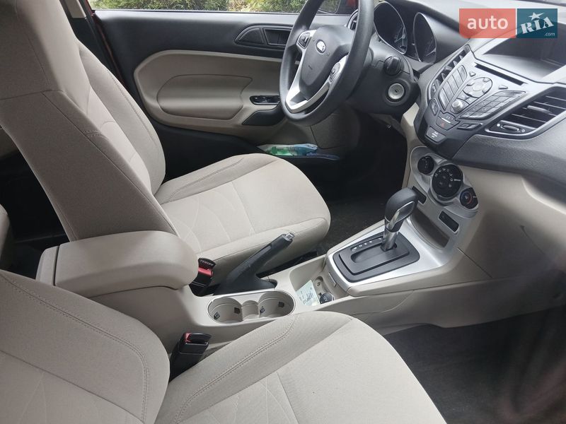 Седан Ford Fiesta 2018 в Первомайську