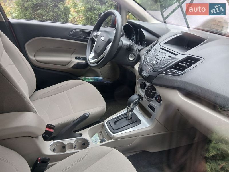 Седан Ford Fiesta 2018 в Первомайську