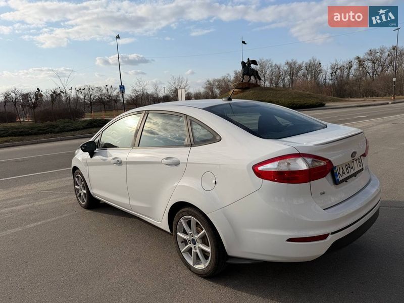 Седан Ford Fiesta 2019 в Киеве