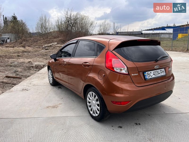 Хэтчбек Ford Fiesta 2013 в Львове