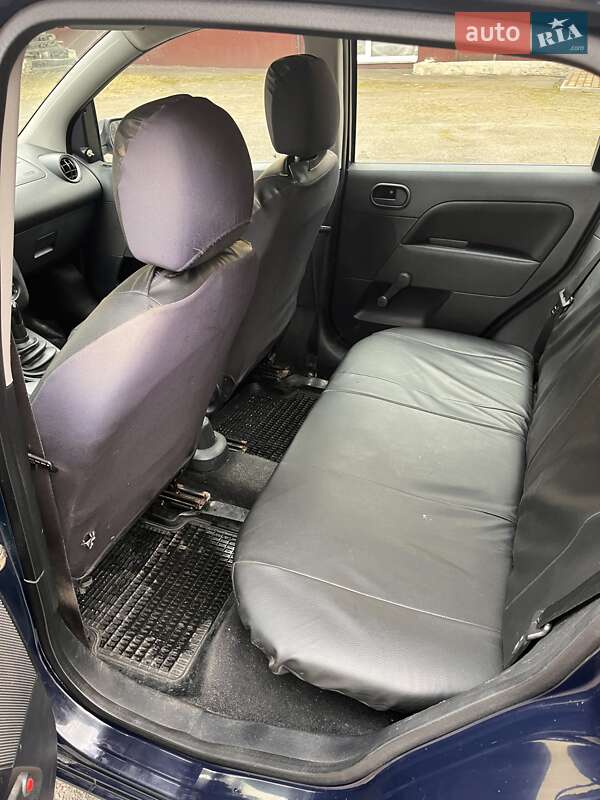 Хэтчбек Ford Fiesta 2004 в Радомышле