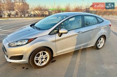 Седан Ford Fiesta 2017 в Буче