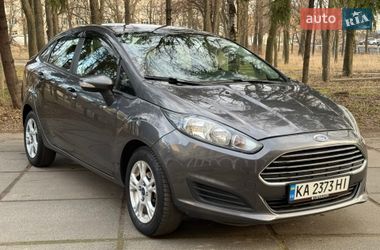 Седан Ford Fiesta 2015 в Киеве