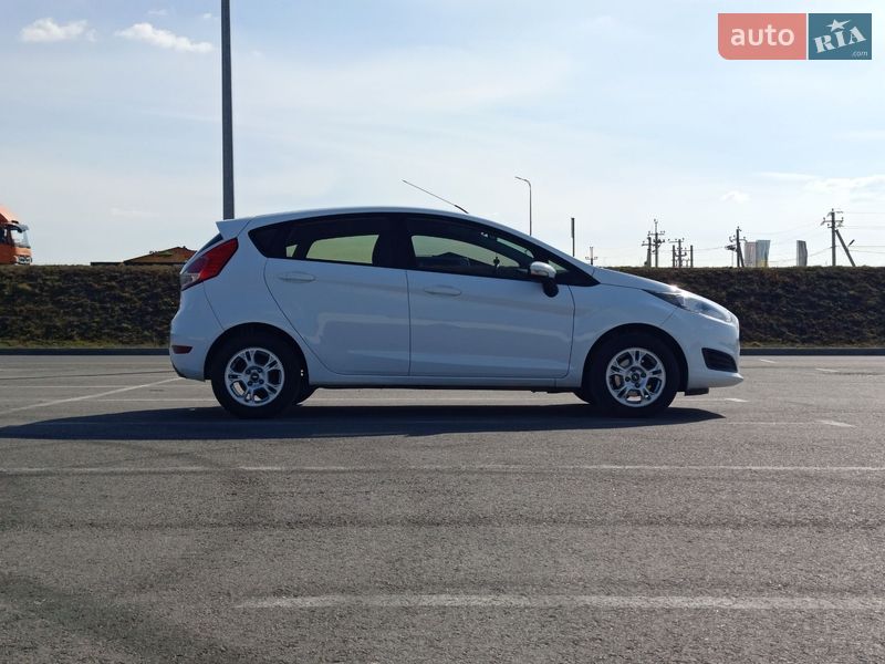 Хетчбек Ford Fiesta 2014 в Львові фото 6 Хетчбек Ford Fiesta 2014 в Львові