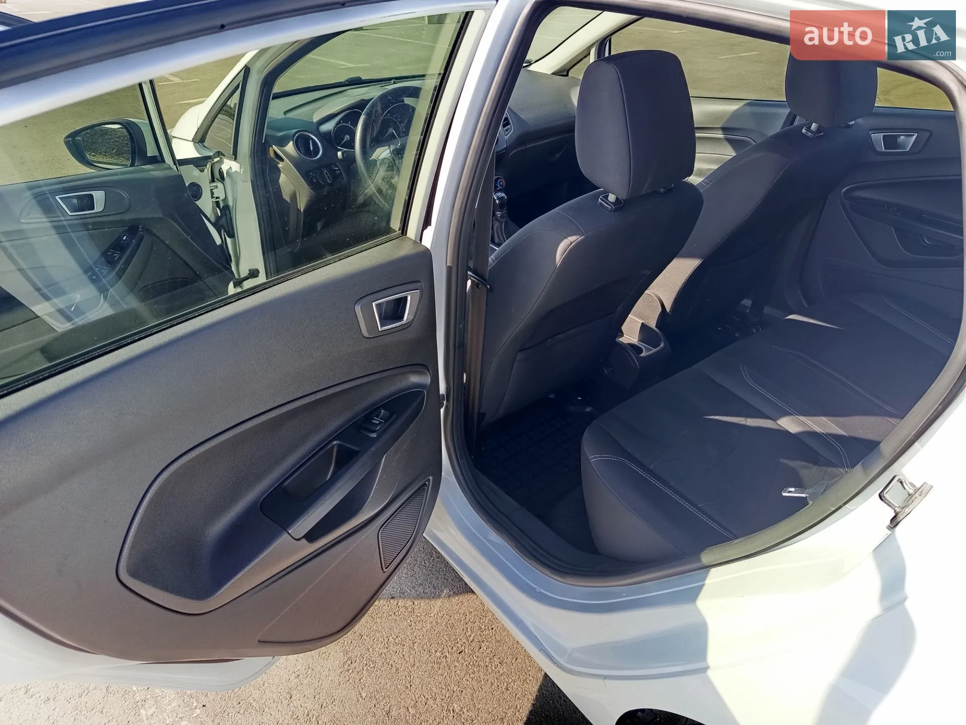 2014 Ford Fiesta - мініатюра 9