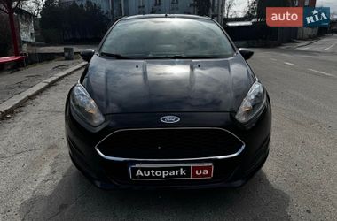 Хэтчбек Ford Fiesta 2016 в Киеве