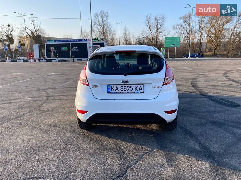Хэтчбек Ford Fiesta 2013 в Киеве