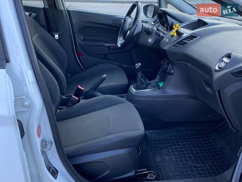 Хэтчбек Ford Fiesta 2013 в Киеве