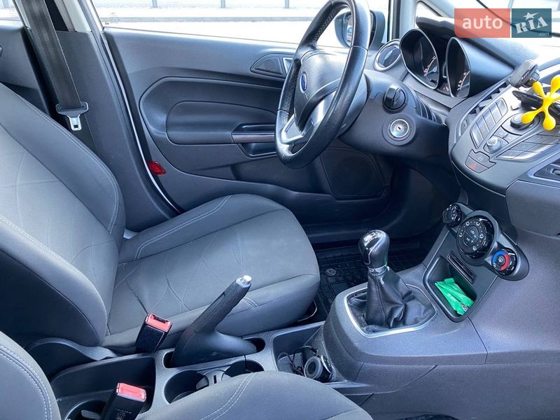 Хэтчбек Ford Fiesta 2013 в Киеве