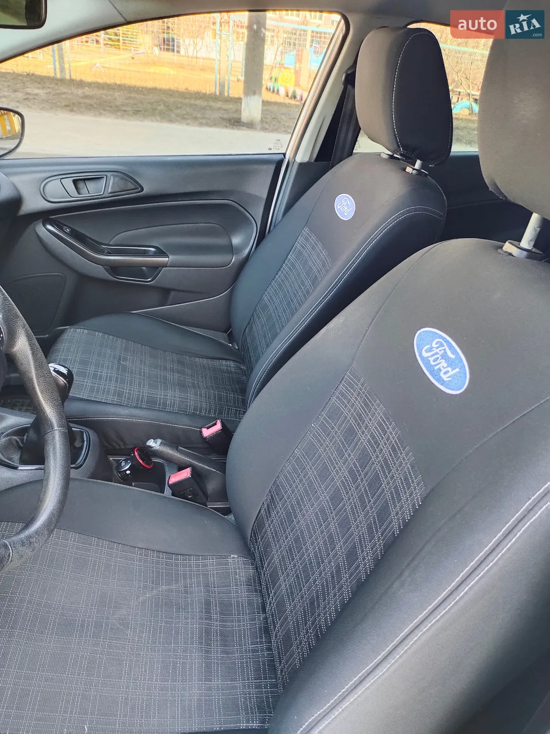 2013 Ford Fiesta - мініатюра 8